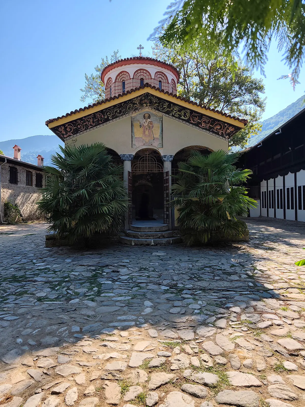 hram sveti nikola